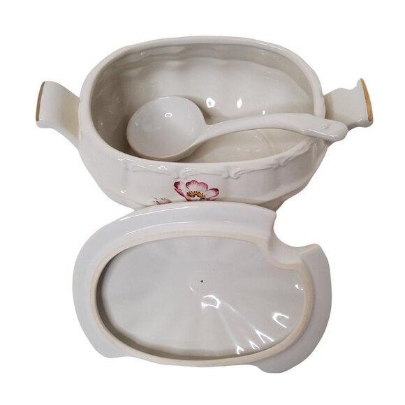 Vintage 1970's House of Webster Wild Briar Rose Soup / Gravy Compote with Ladle - Picture 3 of 3